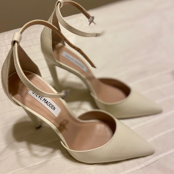 steve madden ankle strap pumps